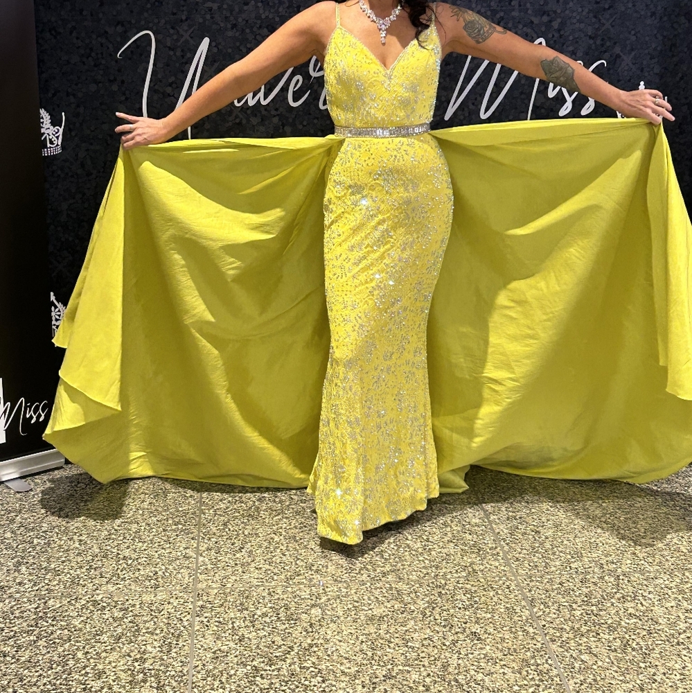Jonathan kayne Pageant dress